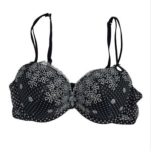 Sexy little things Victoria's Secret Floral black bra